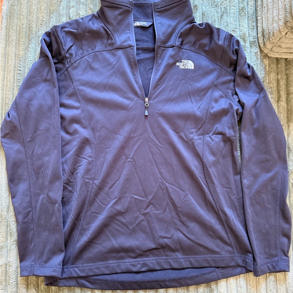 The North Face Black Quarter-Zip Pullover Men’s Medium
